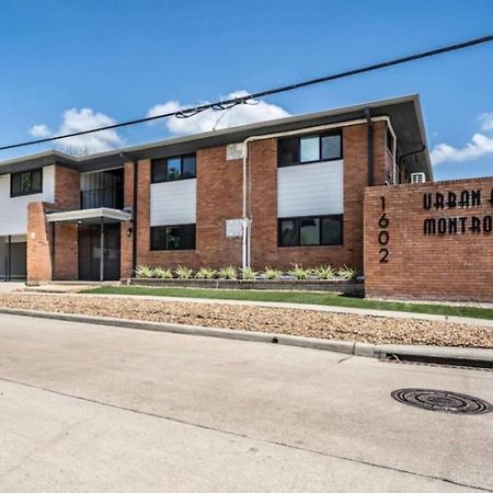 Roomy Urban Apartment Montrose! Free Parking #3 Хьюстон Экстерьер фото