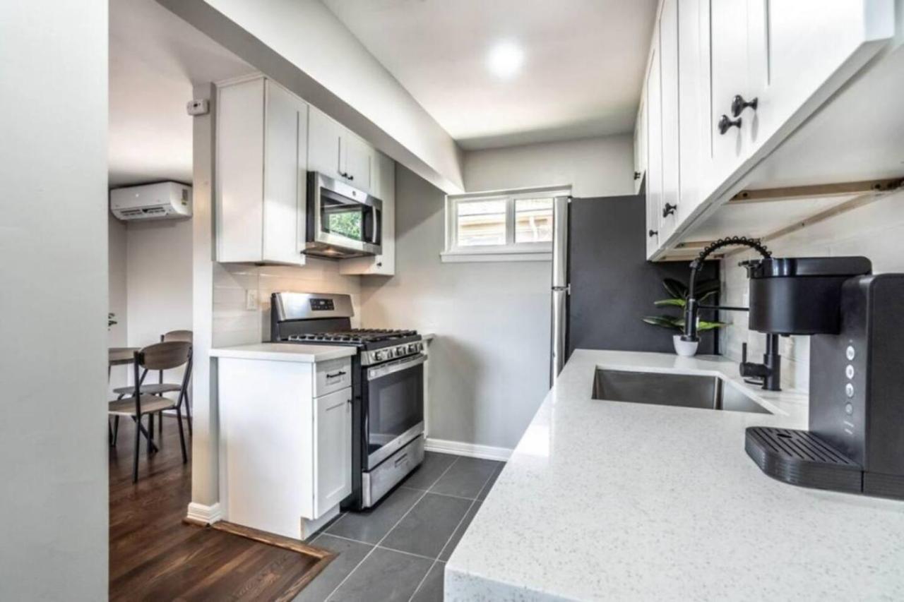 Roomy Urban Apartment Montrose! Free Parking #3 Хьюстон Экстерьер фото