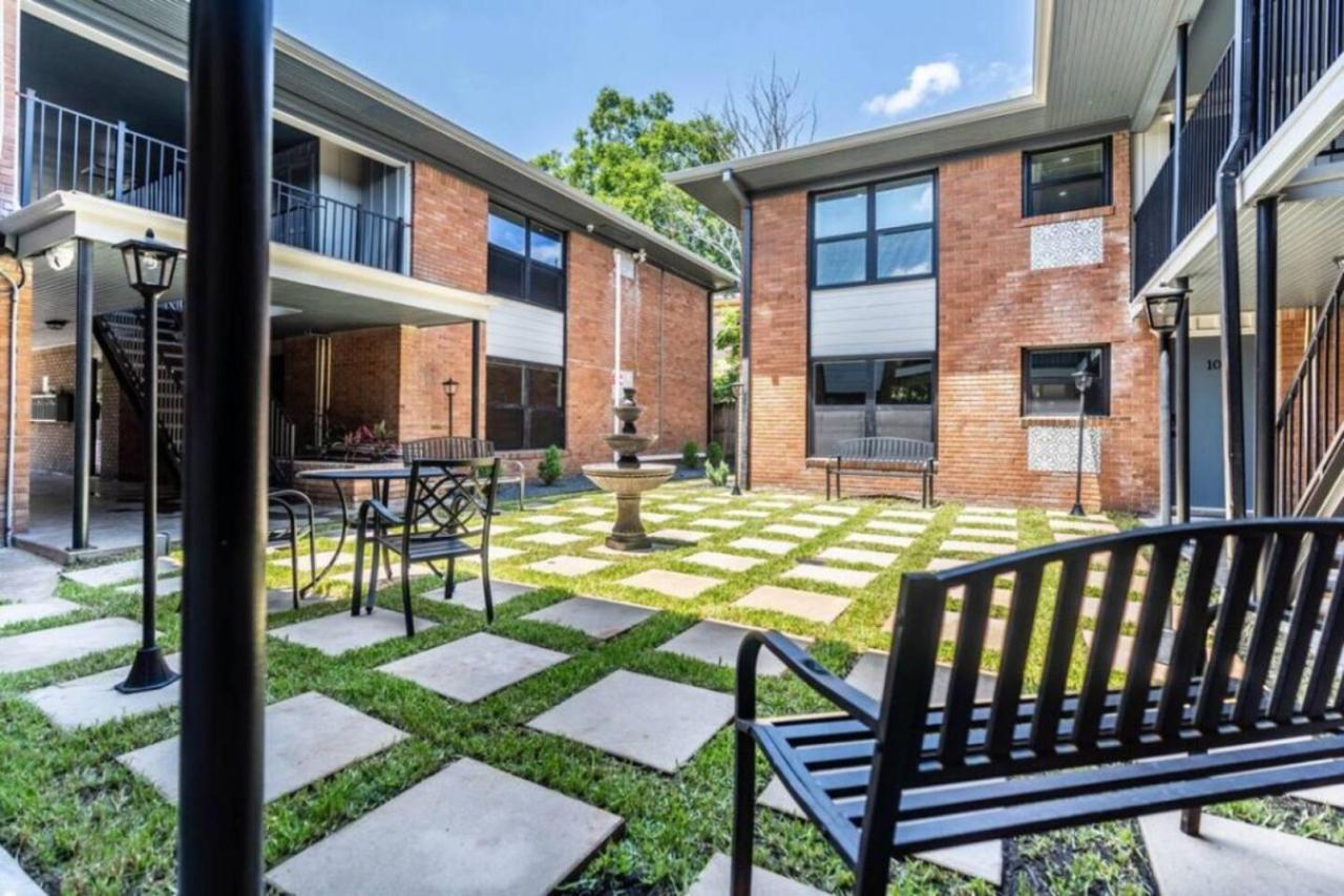 Roomy Urban Apartment Montrose! Free Parking #3 Хьюстон Экстерьер фото
