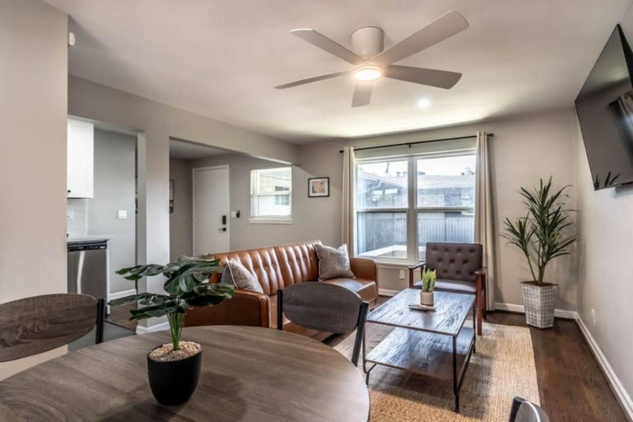 Roomy Urban Apartment Montrose! Free Parking #3 Хьюстон Экстерьер фото